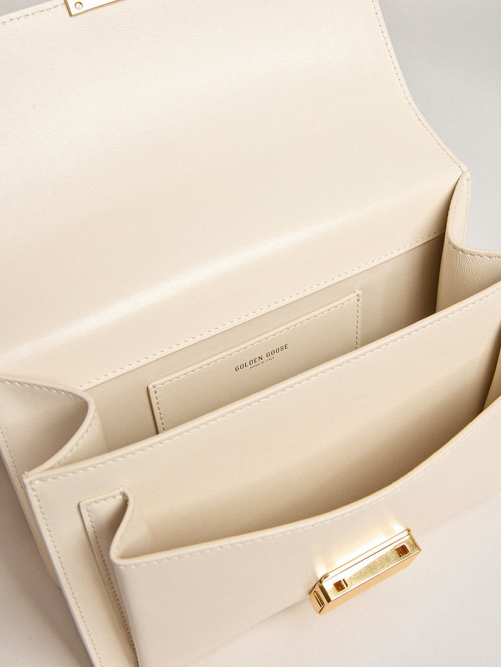 Venezia Bag in butter-colored boarded leather with silk scarf