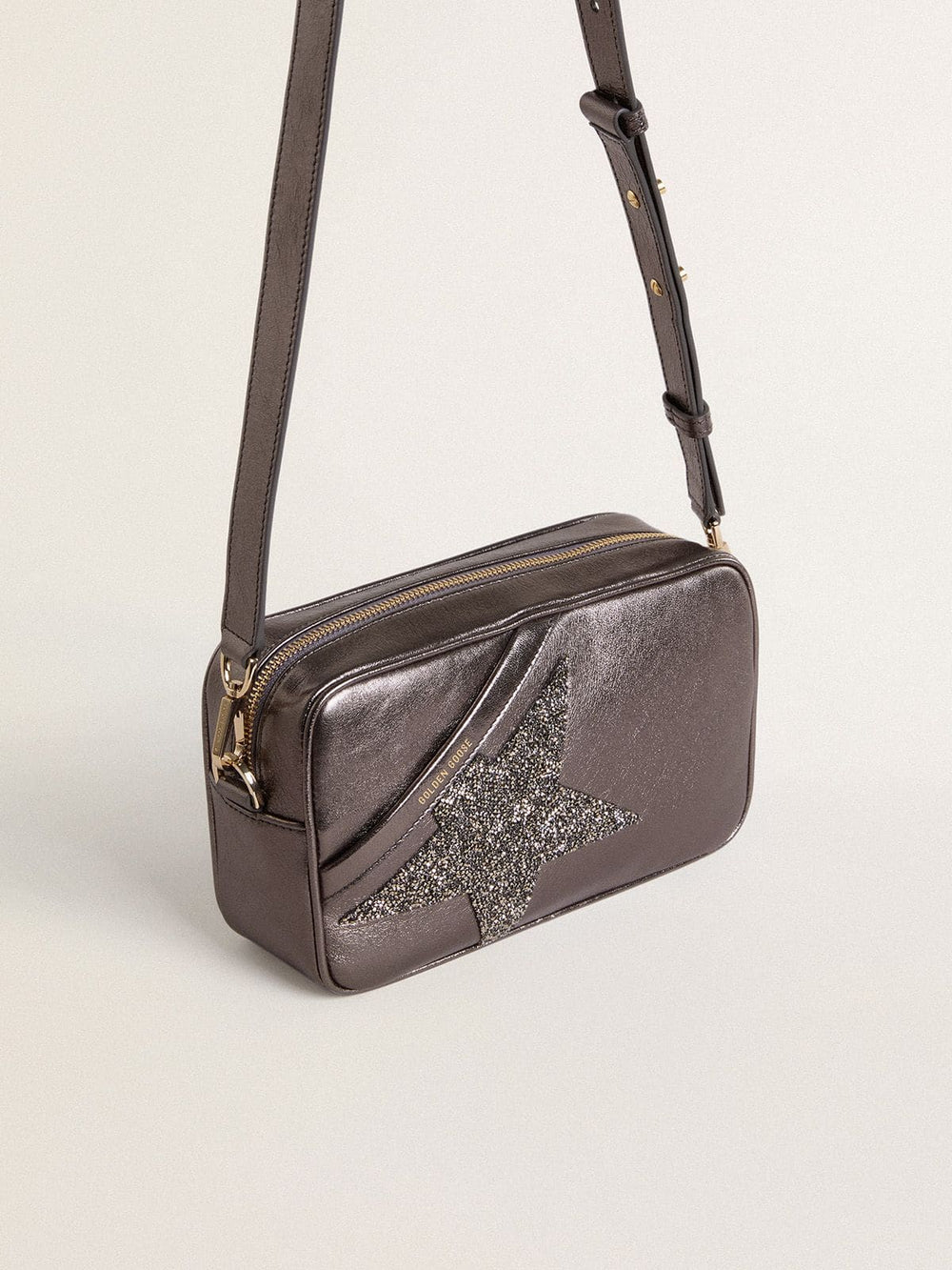Star Bag in gray metallic leather with Swarovski crystal star