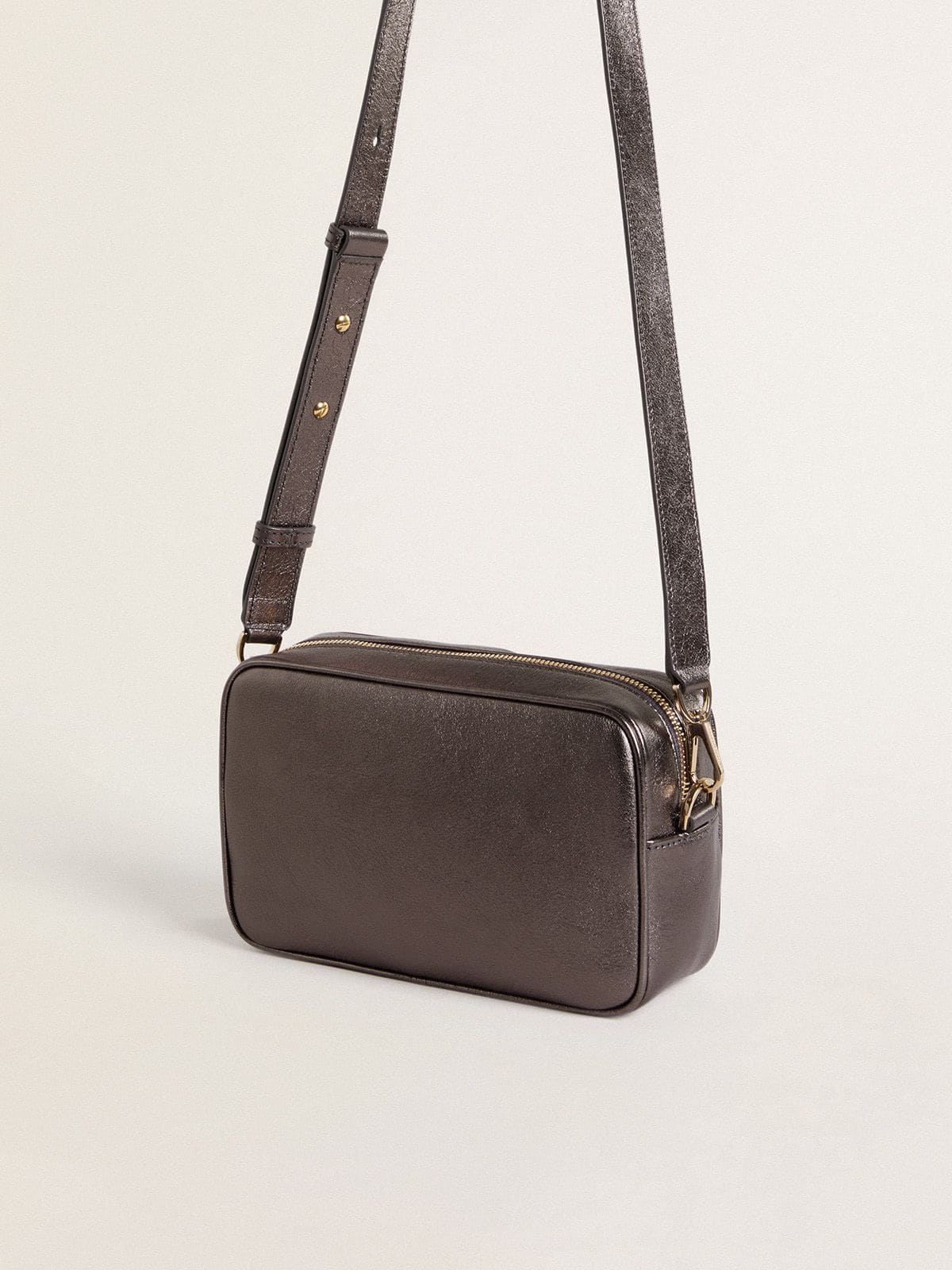 Star Bag in gray metallic leather with Swarovski crystal star