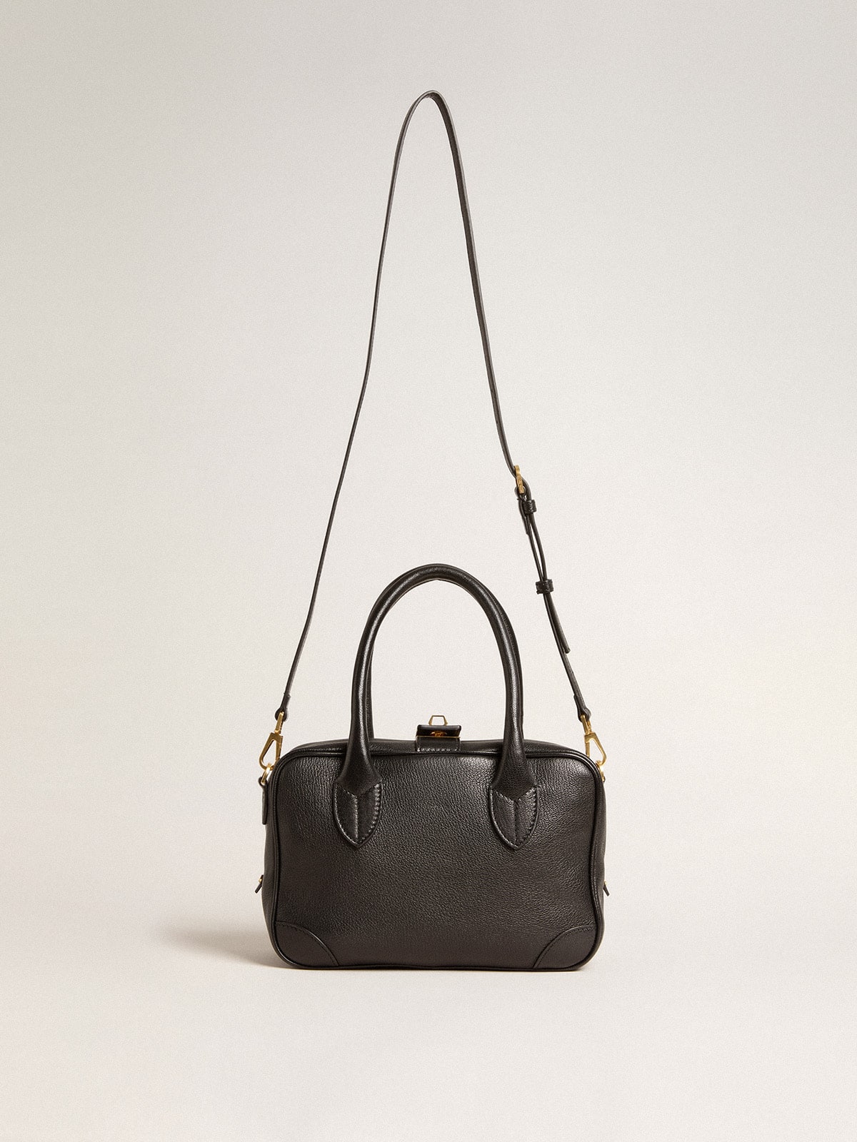 Vita Bag in black sheepskin leather with gold details
