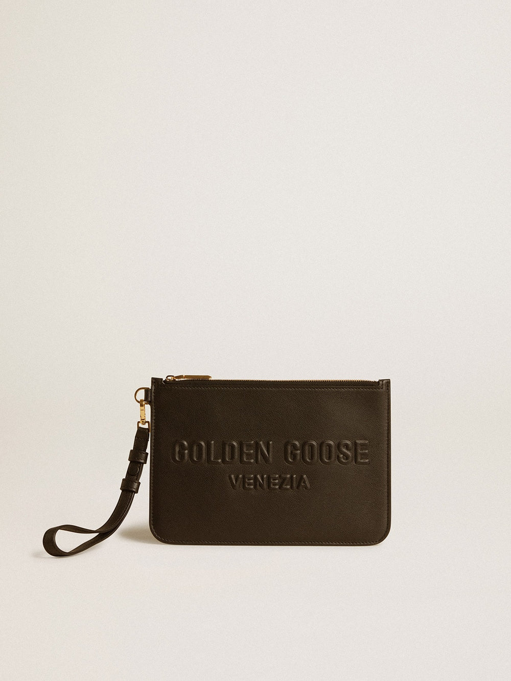 Pouch in black leather with raised logo