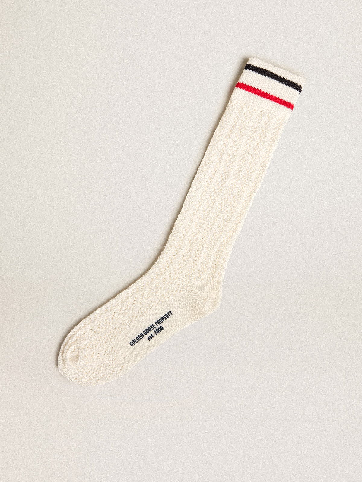 Long ribbed socks in vintage white with two-tone stripes