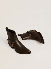 Low Debbie boots in dark brown leather with removable buckle