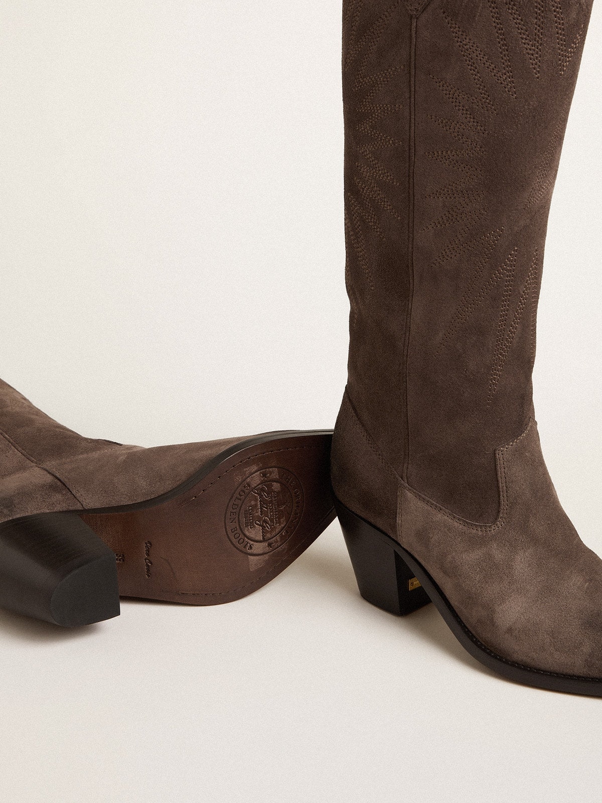 Wish Star boots in dark brown suede with tone-on-tone inlay star