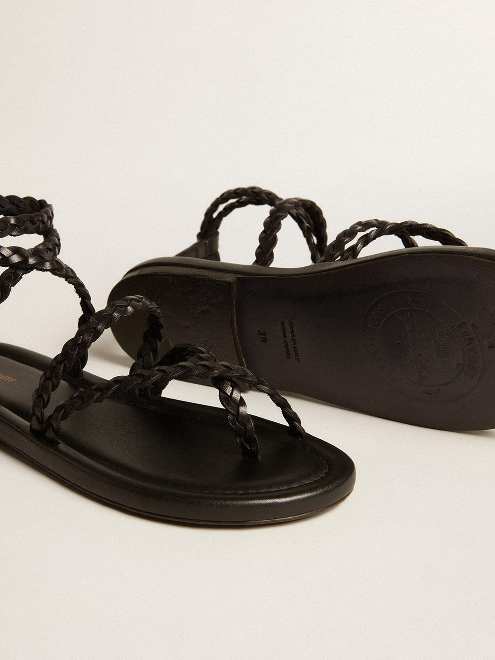 Women's Penelope flat sandals in black leather