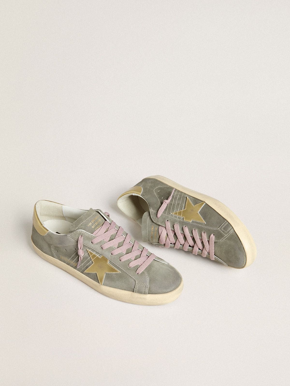 Men's Super-Star in gray suede with gold metallic leather star and heel tab