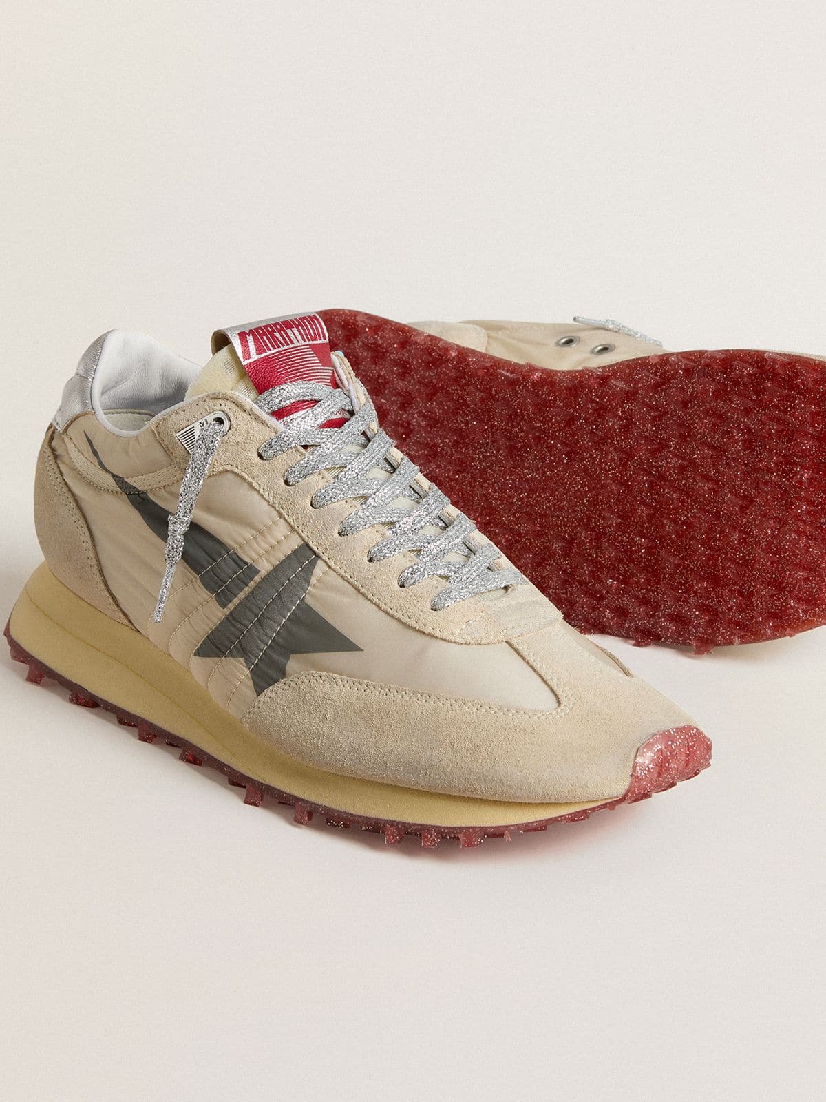 Men’s Marathon with beige nylon upper and gray star