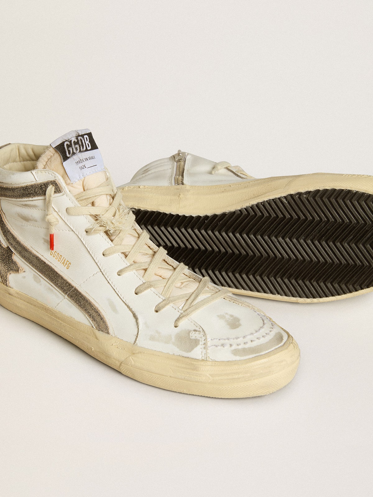 Men’s Slide LAB in white leather with star and flash in brown suede