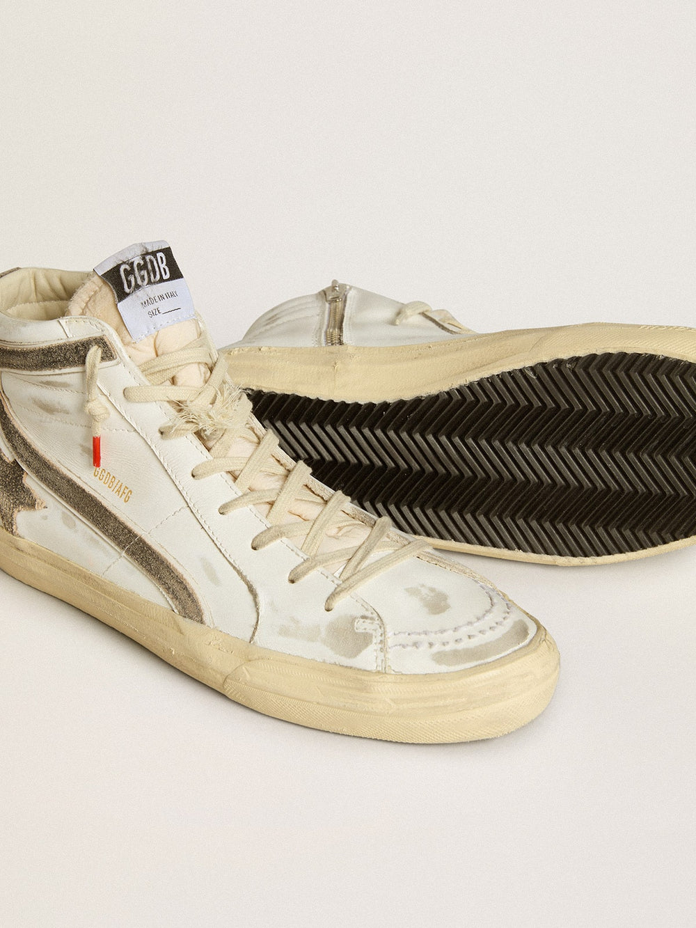 Men’s Slide LAB in white leather with star and flash in brown suede