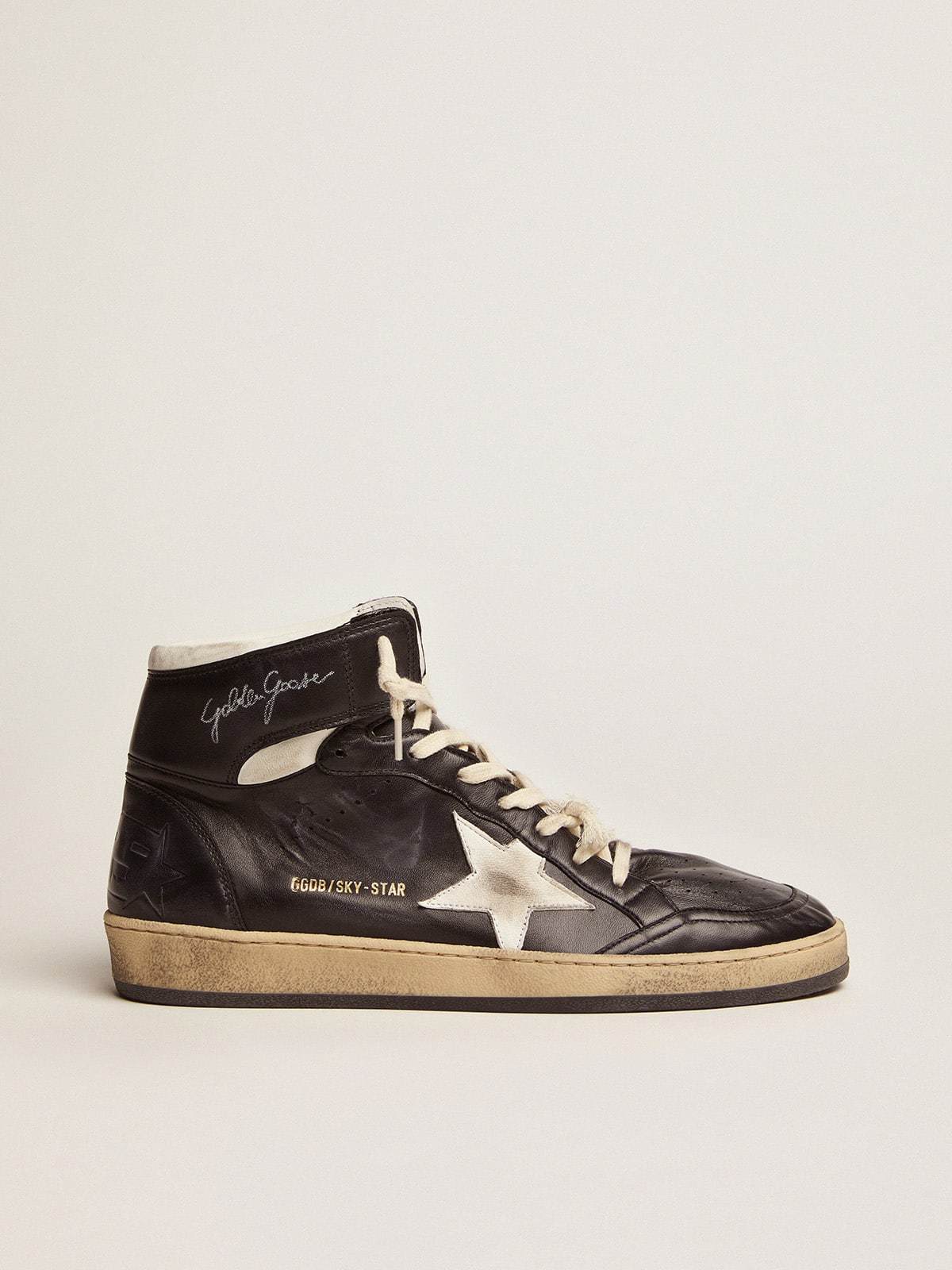 Sky-Star in black nappa leather with white leather star