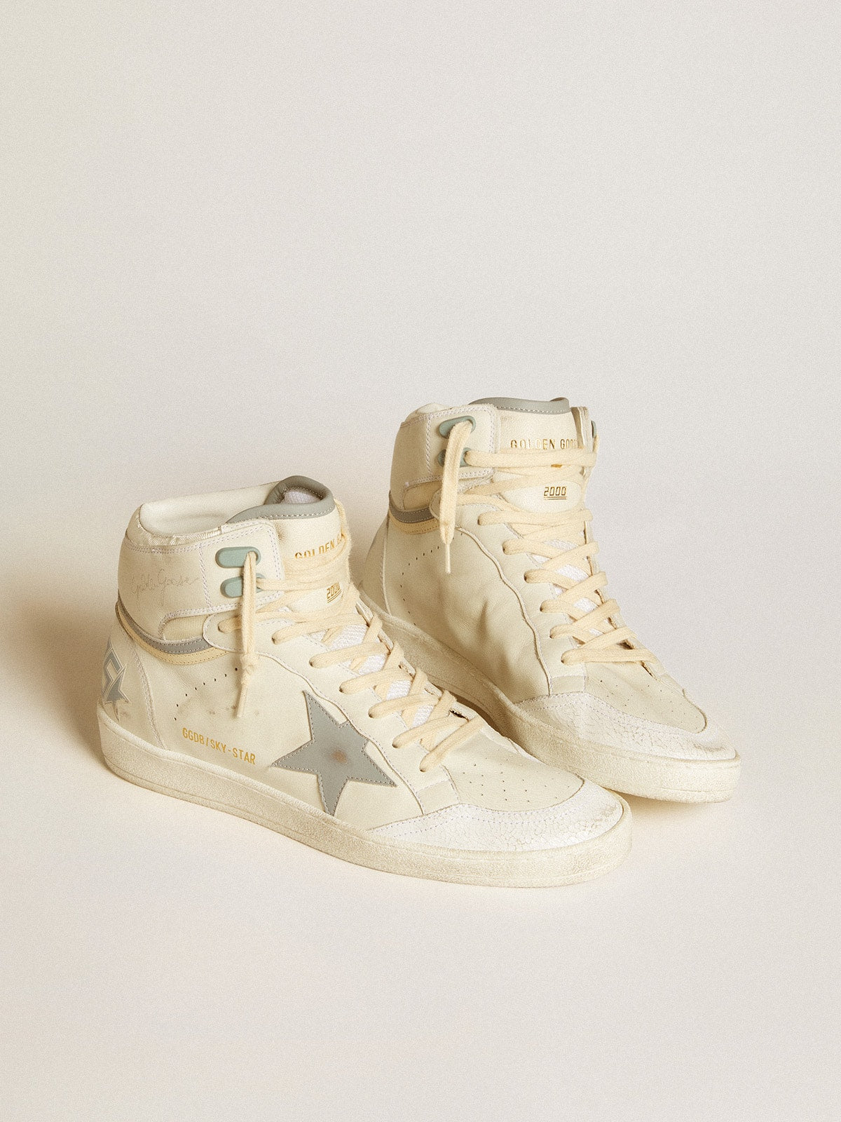 Men's Sky-Star in leather with light blue leather star and white heel tab