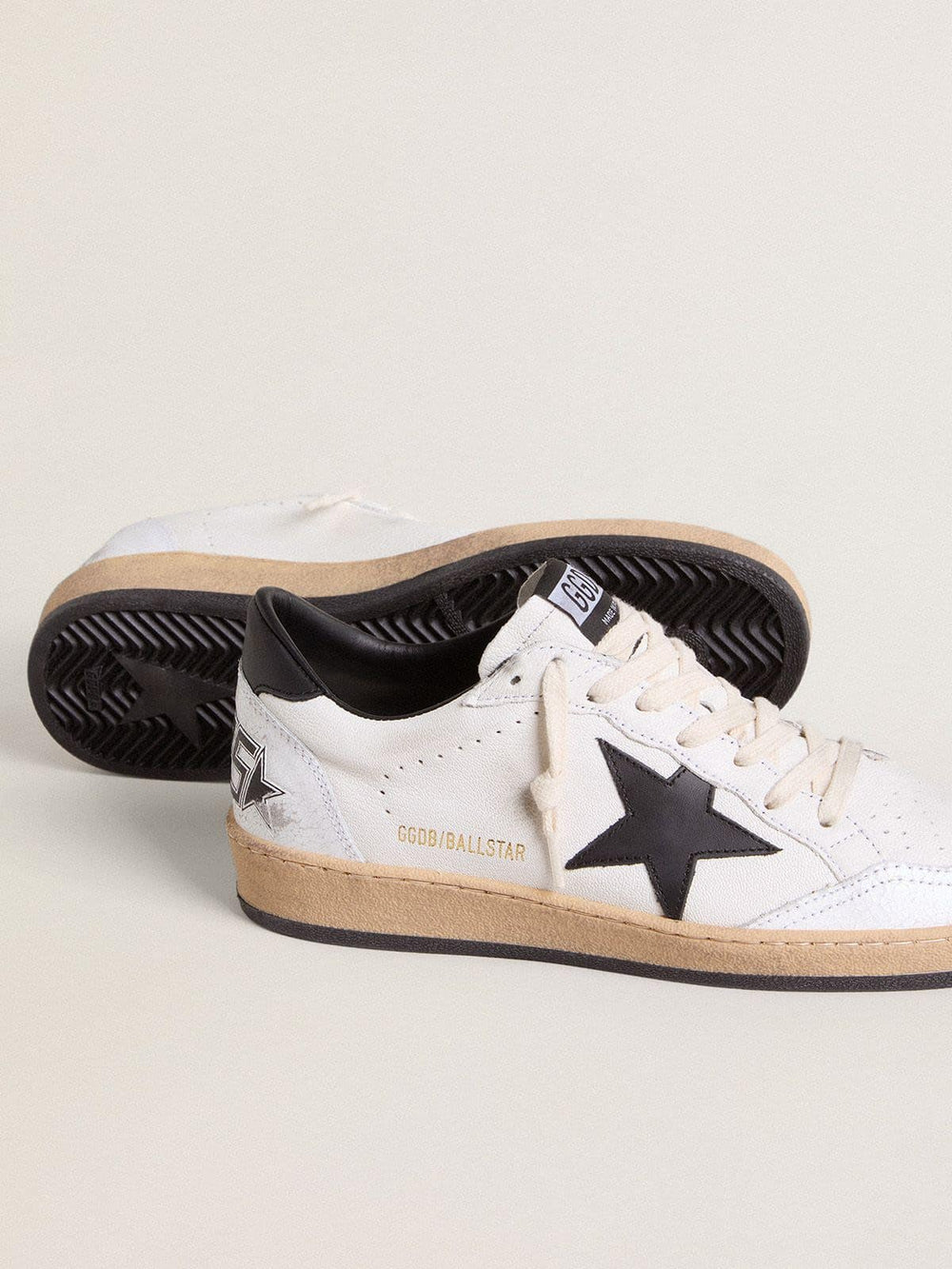 Men's Ball Star in white nappa with black star