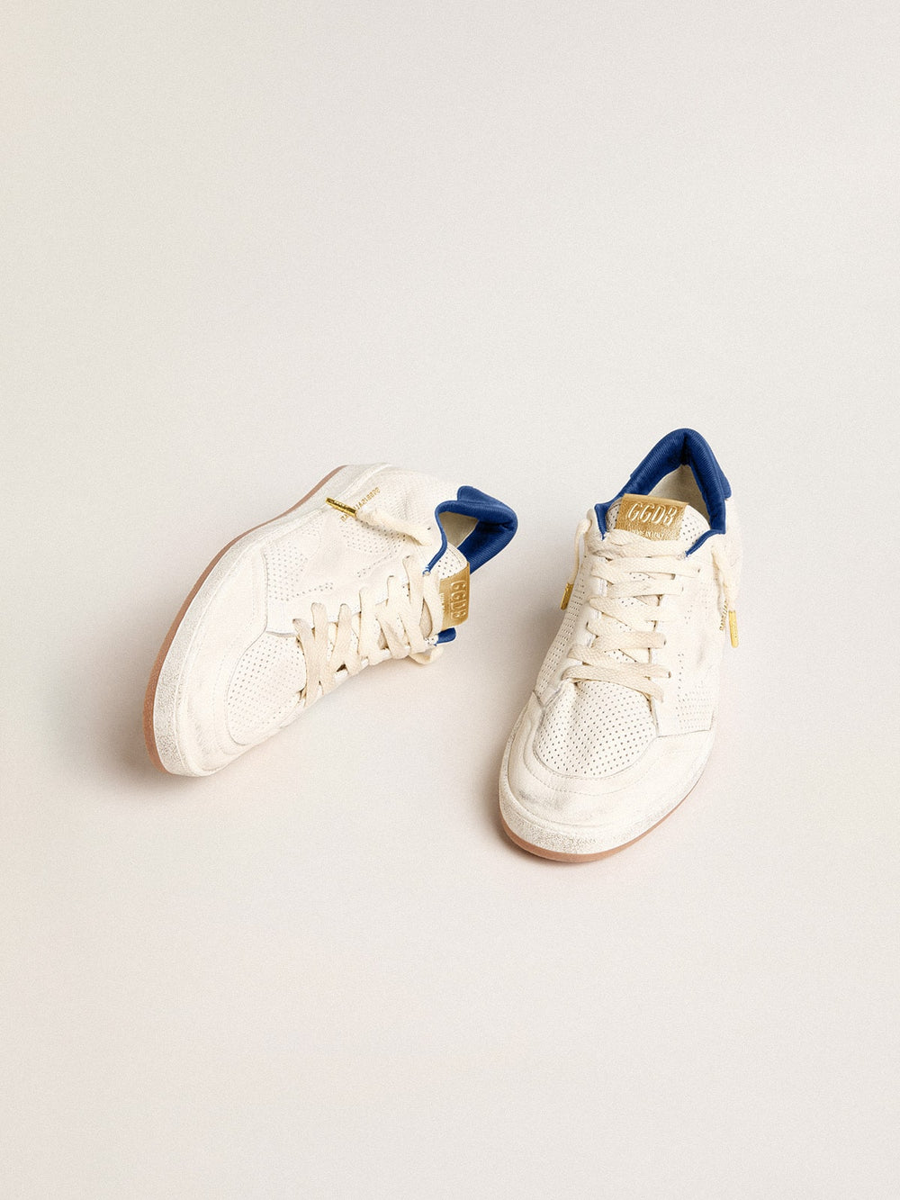 Ball Star in perforated nappa with white star and blue nylon heel tab
