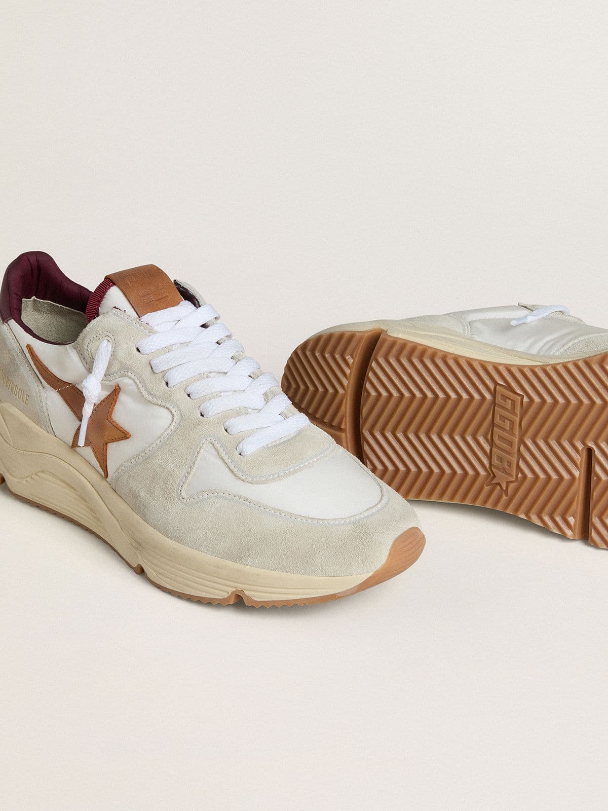 Men's Running Sole in nylon and suede with brown leather star and burgundy leather heel tab