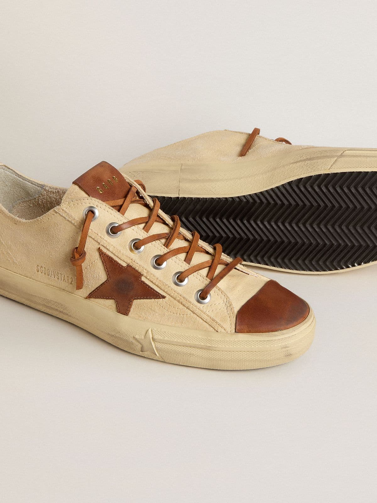 Men's V-Star in cream canvas with tobacco leather star