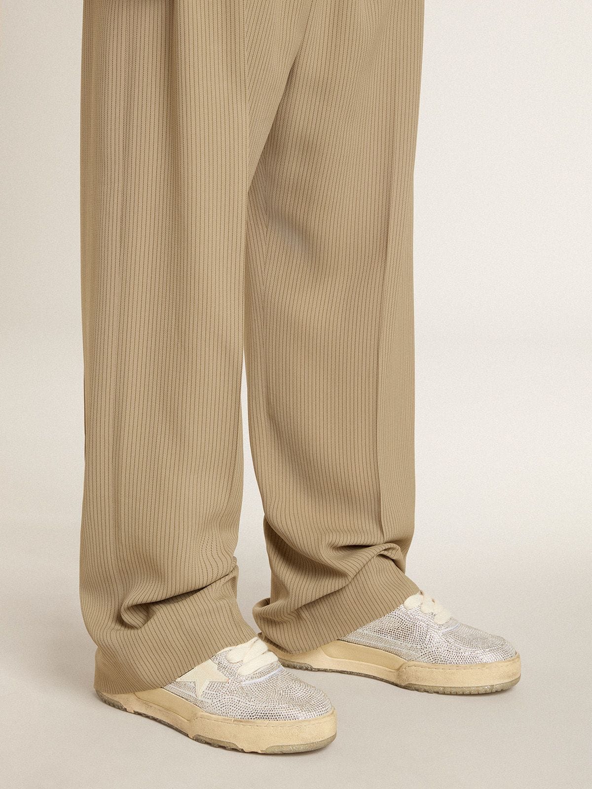 Forty2 in white leather and Swarovski crystals with white TPU star