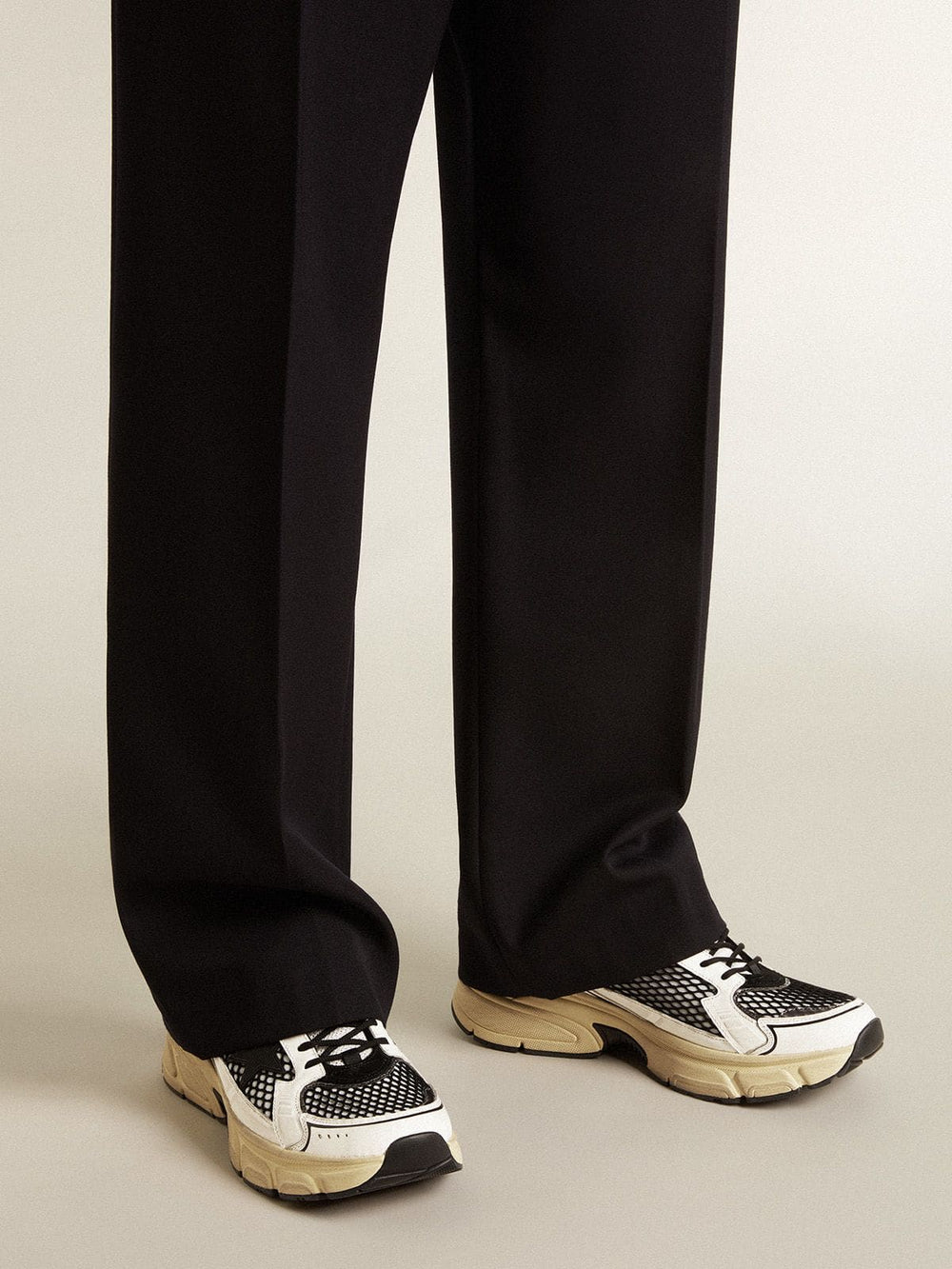 Men’s Lightstar in white leather and black mesh with black TPU star