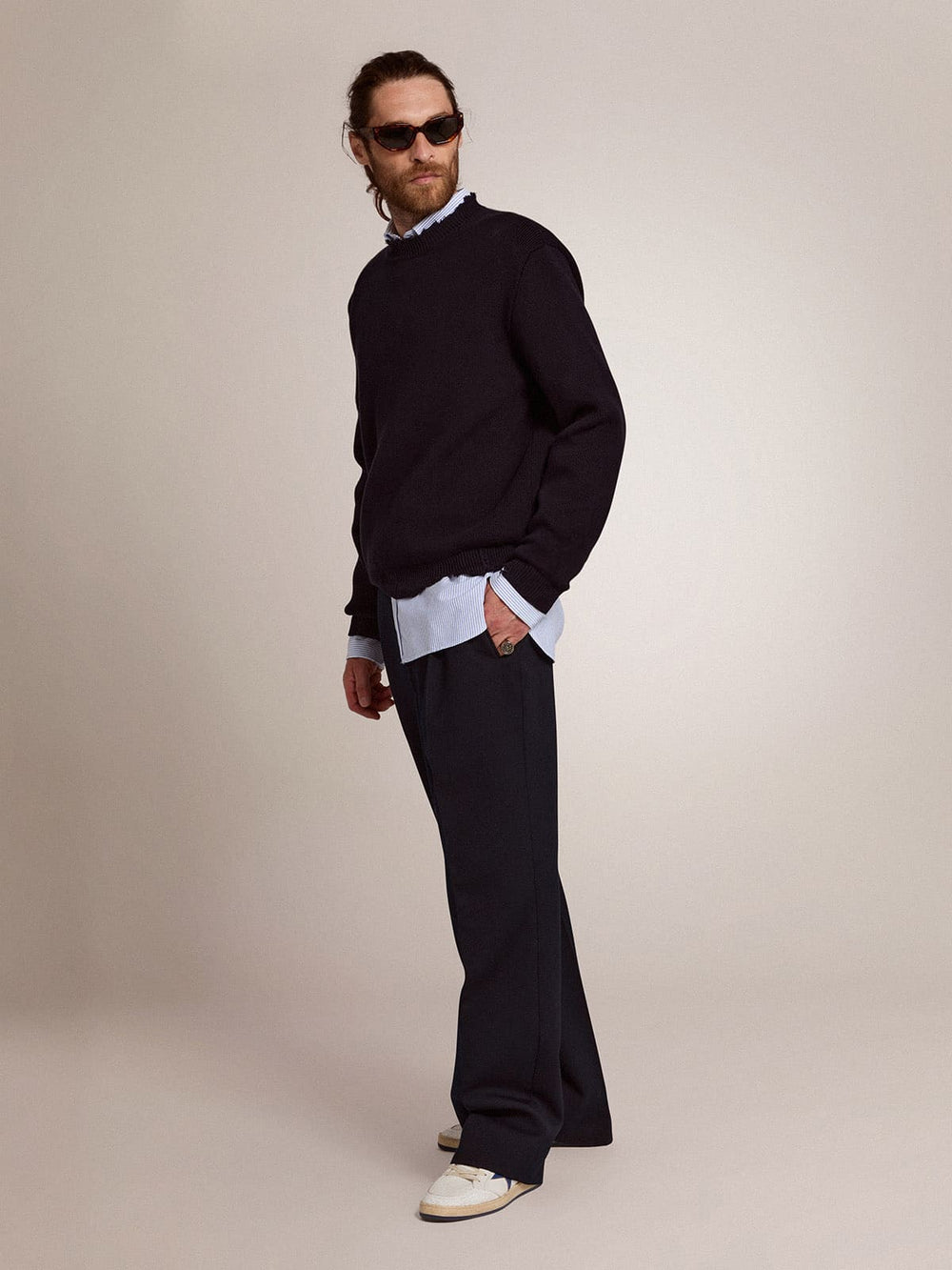 Men’s round-neck sweater in dark blue cotton