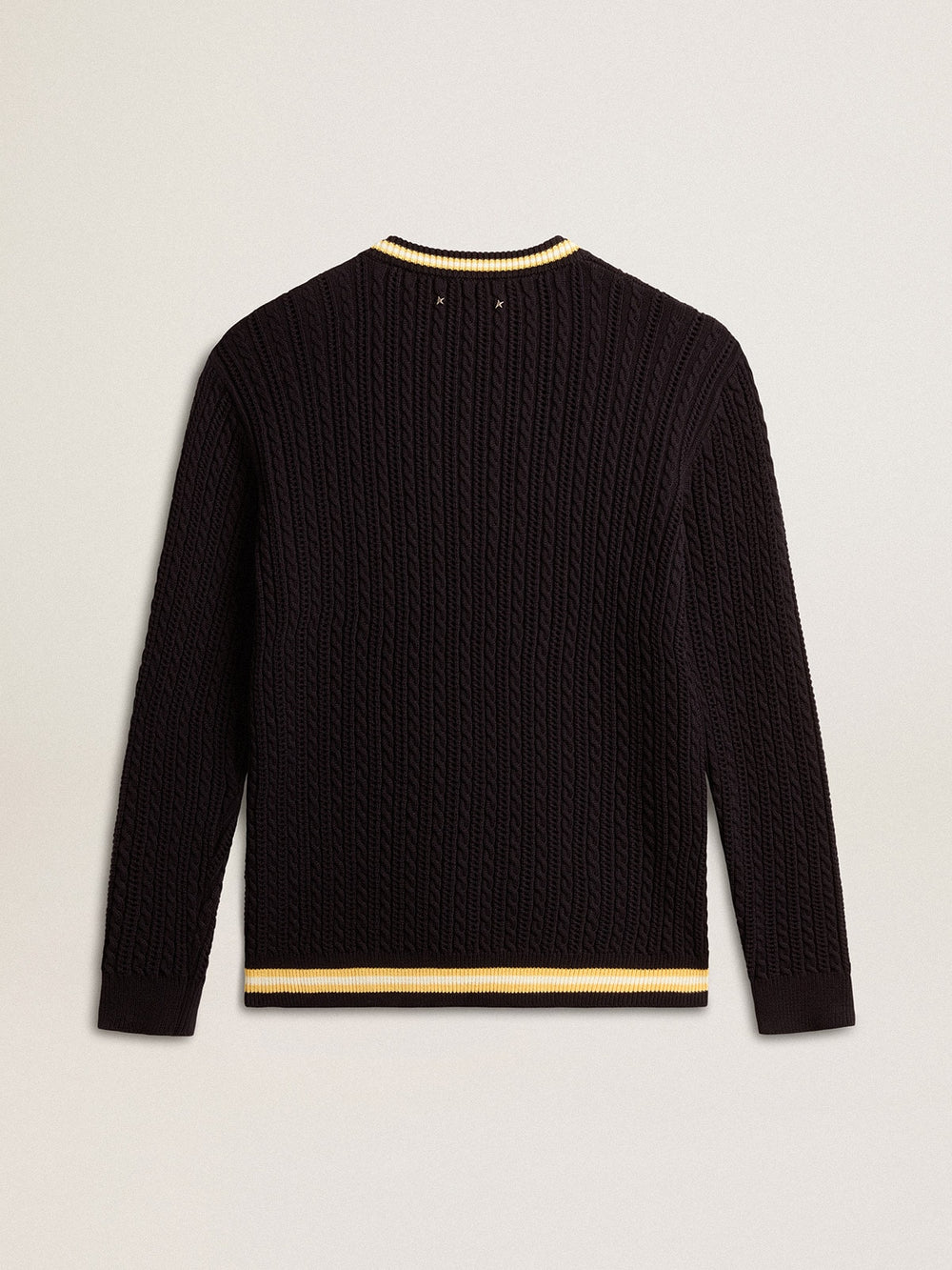 Men’s blue round-neck sweater with contrasting ribbing