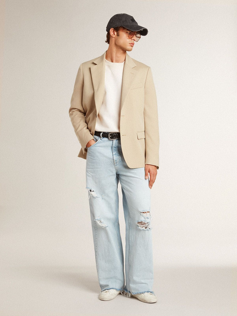 Men's sweatshirt in worn white with print