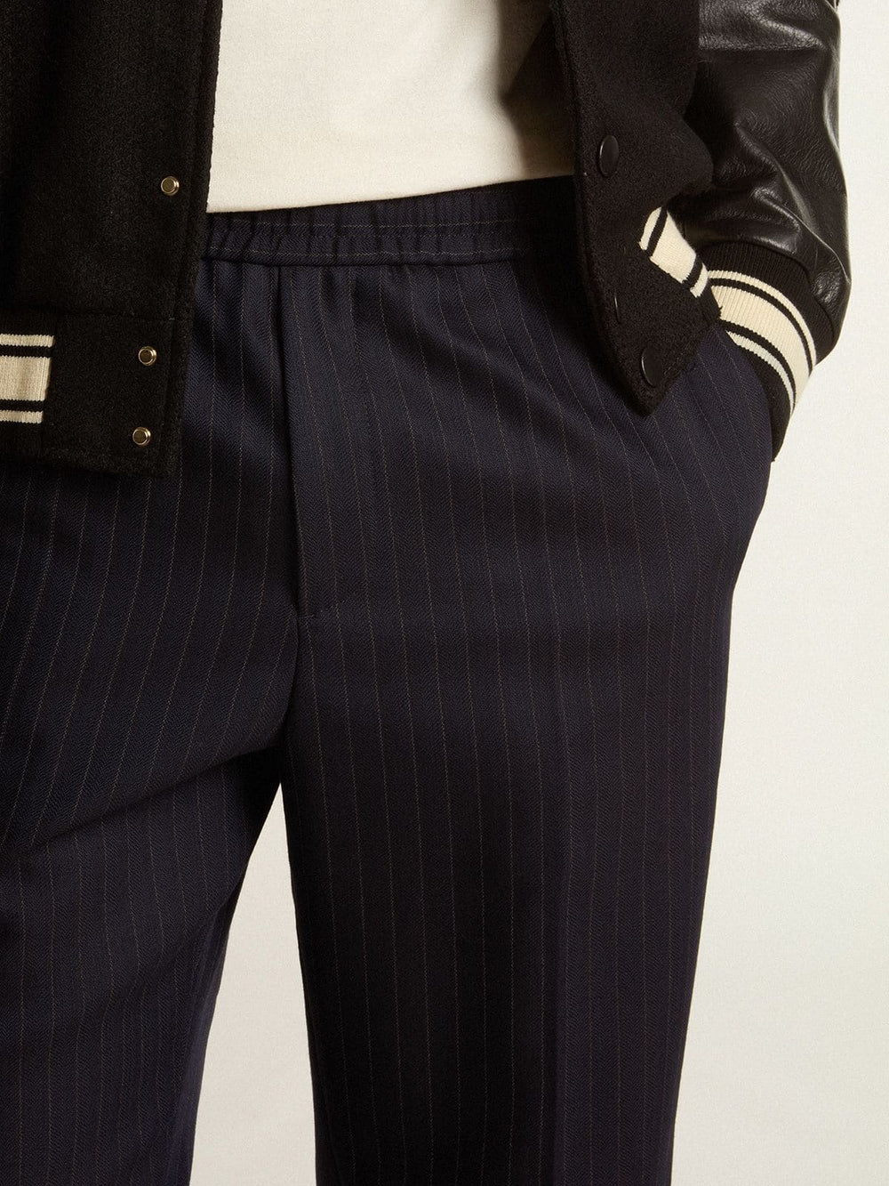 Men's wool pants with vertical thin stripes