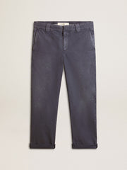 Men's chinos in blue with a lived-in effect
