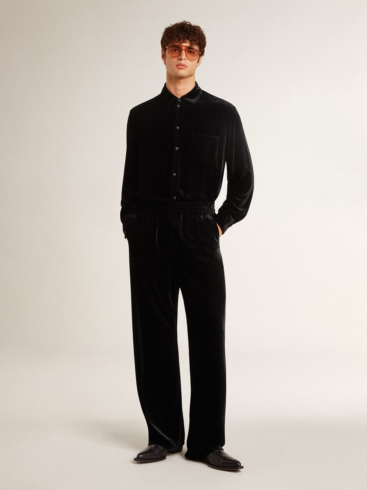 Men's black velvet effect pants