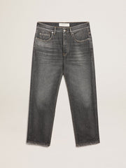 Men’s stonewashed-effect black jeans