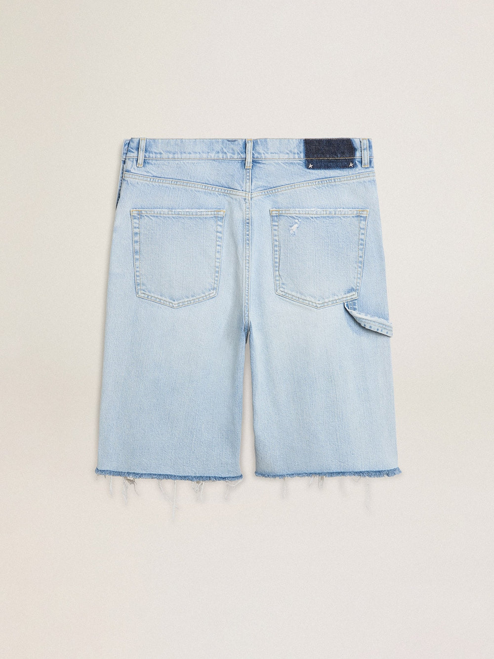 Men's denim Bermuda shorts with lived-in effect