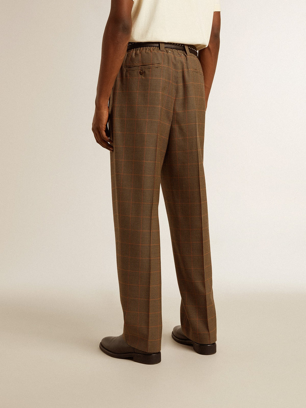 Men's pants in three-colored houndstooth