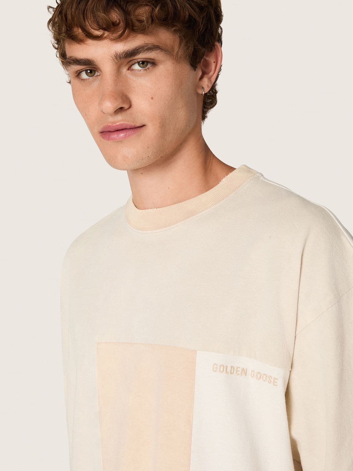 Men's T-shirt in cotton jersey with white and beige patchwork effect