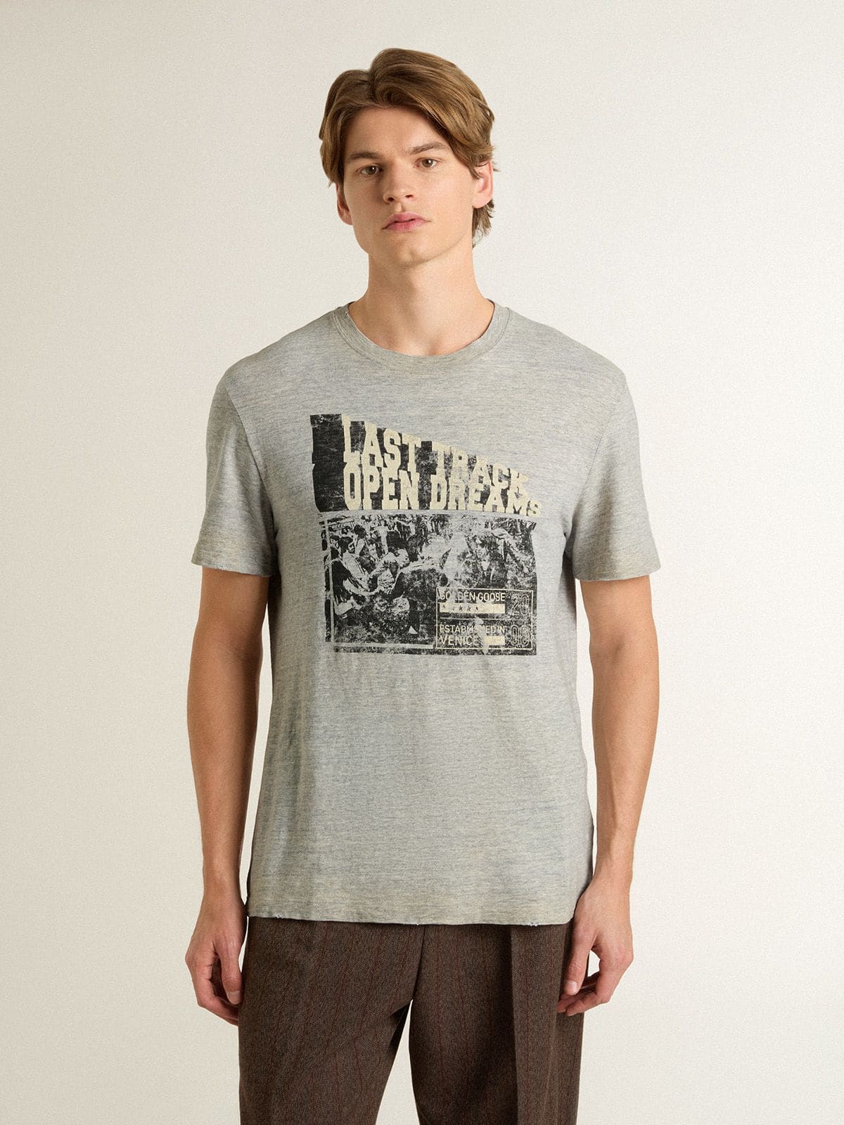 Men's vintage-effect gray T-shirt with print on the front