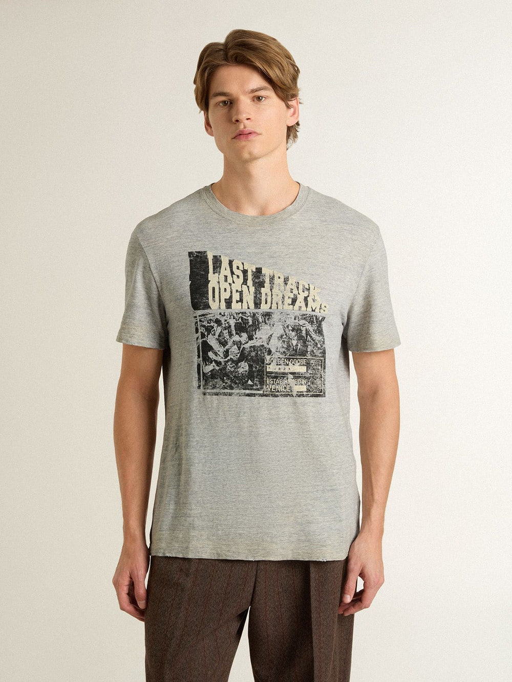 Men's vintage-effect gray T-shirt with print on the front