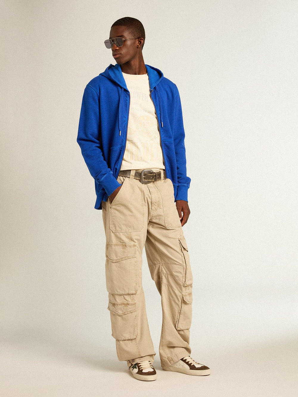 Men’s aged white cotton T-shirt with print on the front