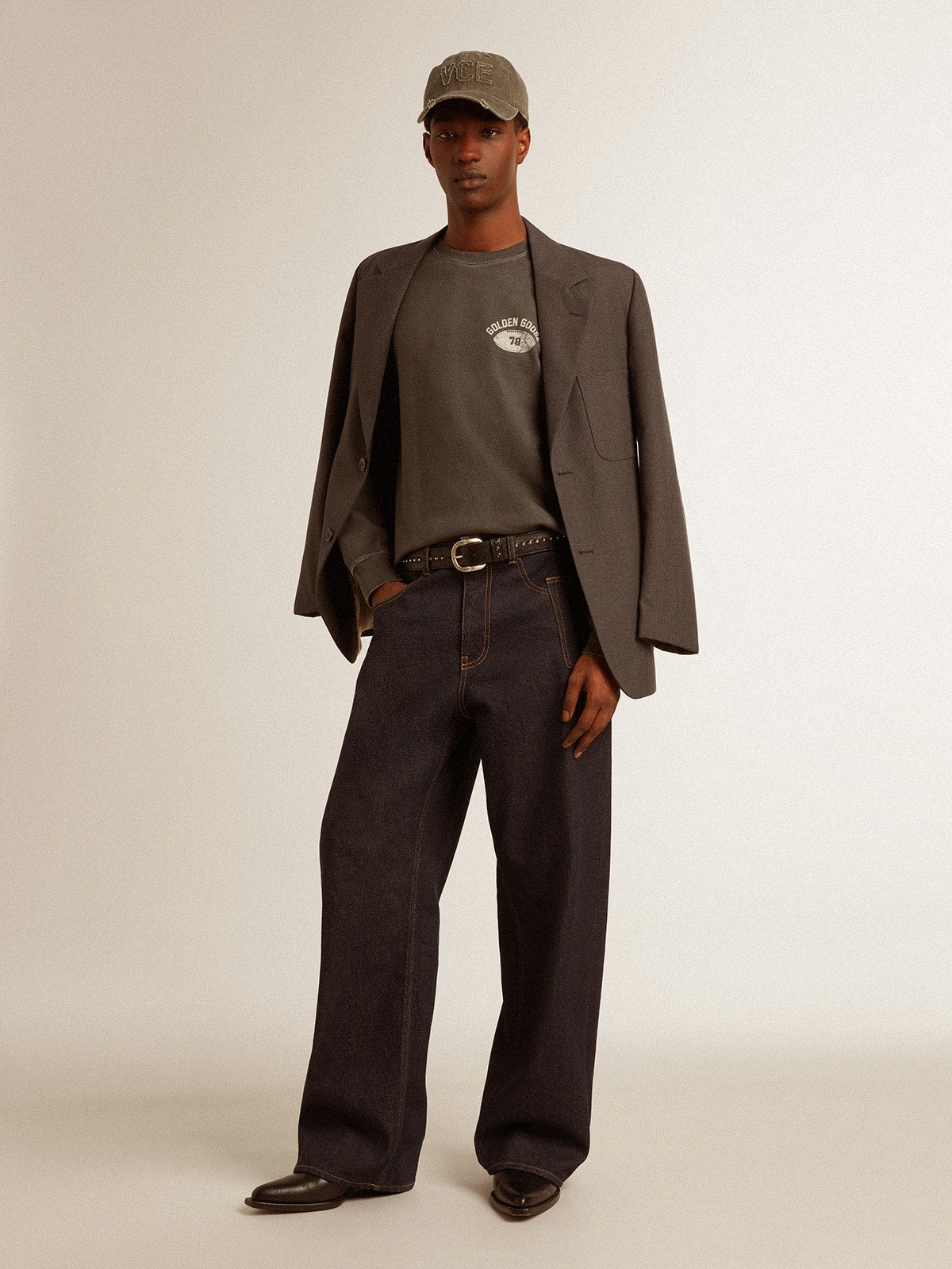 Men's long-sleeved T-shirt in anthracite gray cotton with logo on the back