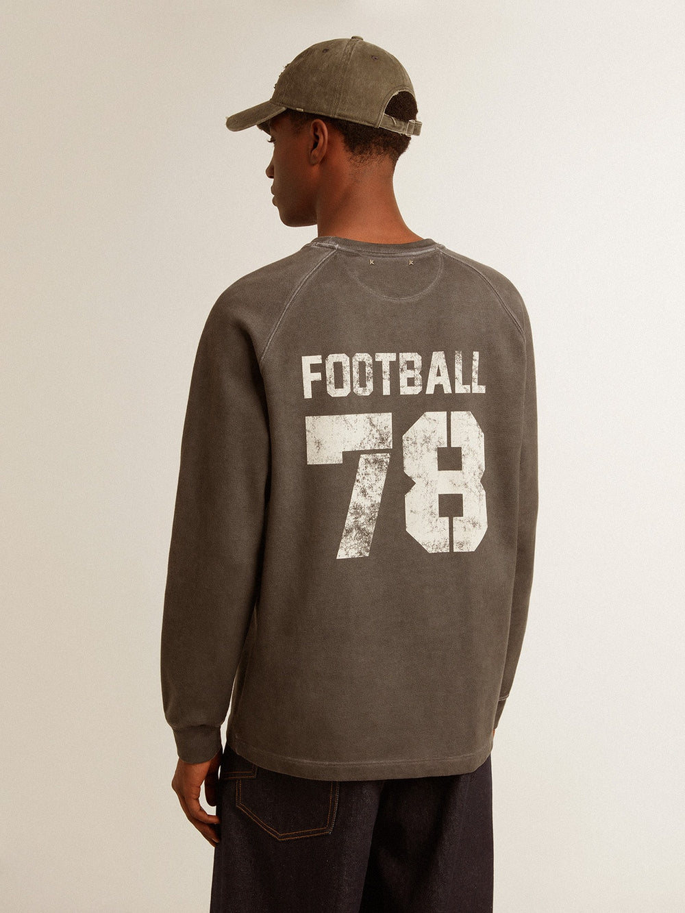 Men's long-sleeved T-shirt in anthracite gray cotton with logo on the back