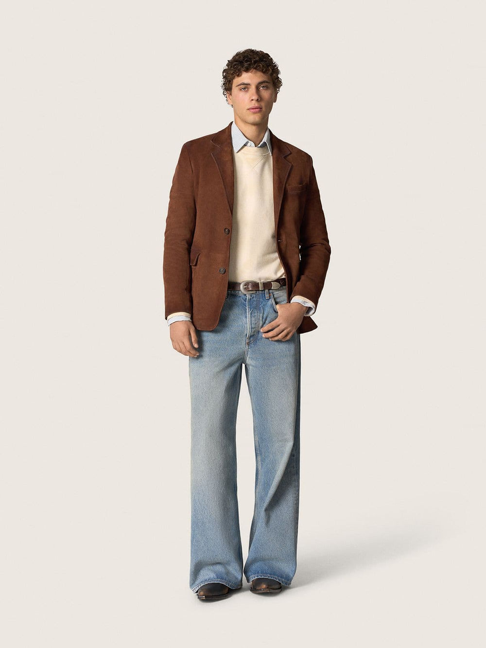 Men's shirt with narrow stripes