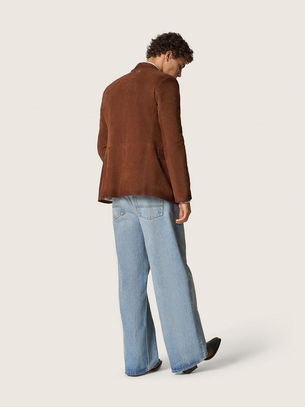 Men's shirt with narrow stripes