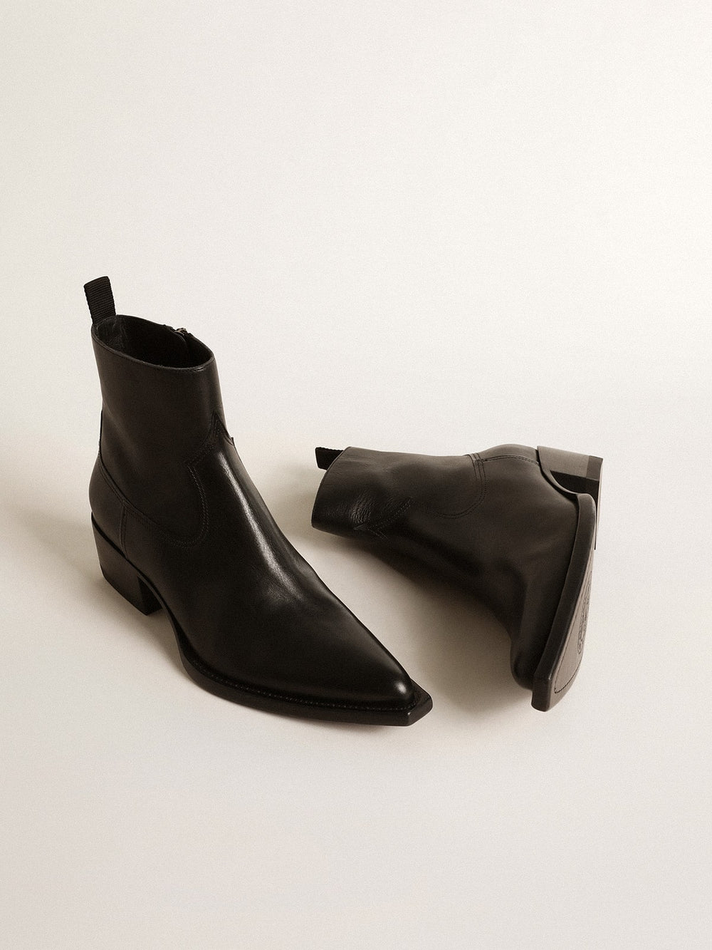 Men’s low Debbie boots in black leather