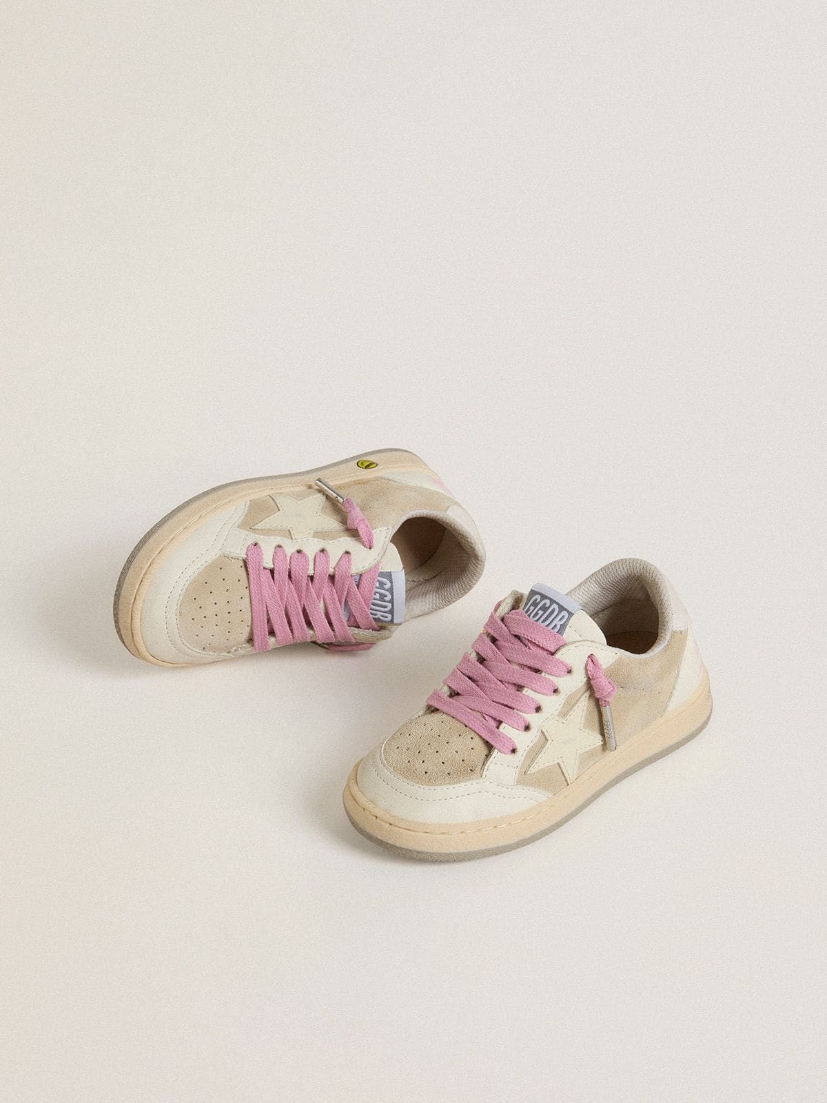 Junior Ball Star in pearl suede with leather star and heel tab
