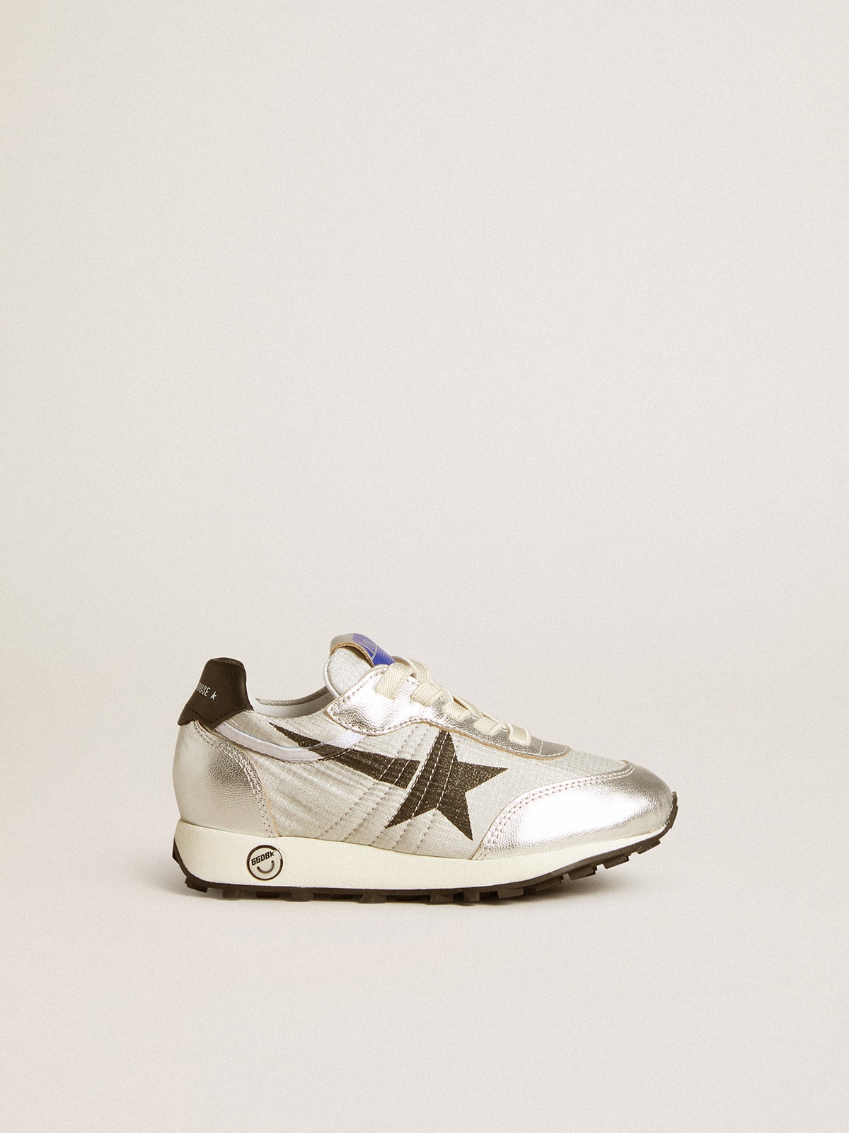 Marathon Young in silver nylon with black star and leather heel tab