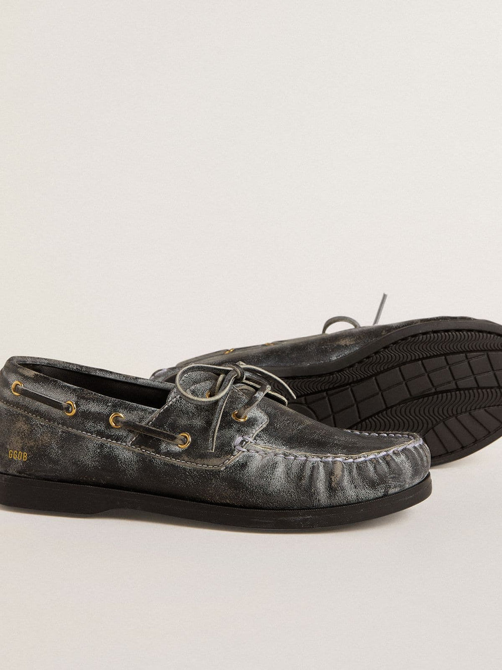 Young Cruise loafer in black distressed leather