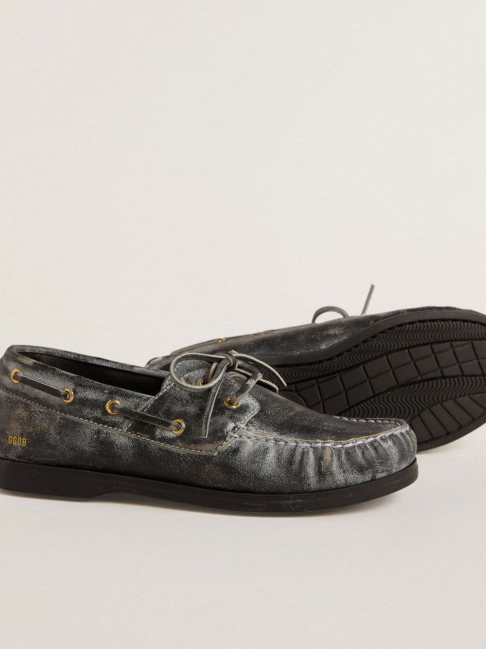 Cruise Teen loafer in distressed-effect black leather