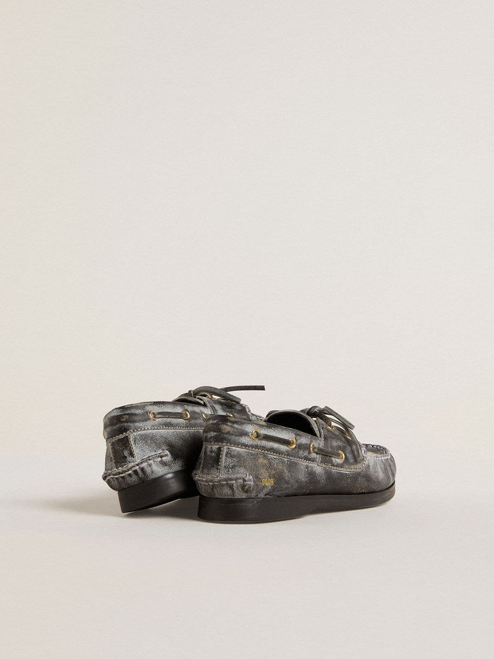 Cruise Teen loafer in distressed-effect black leather