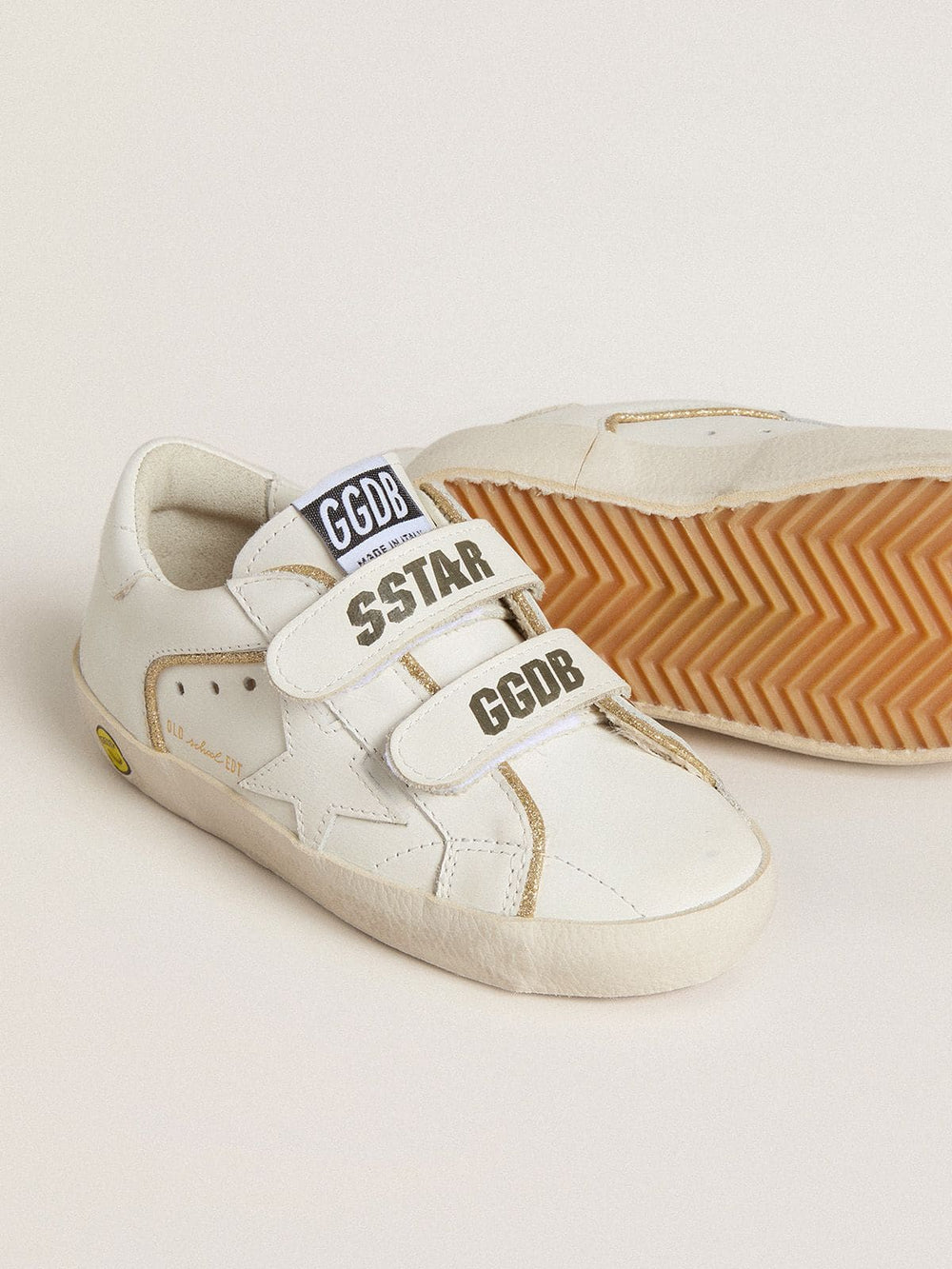 Young Old School in white leather with gold details