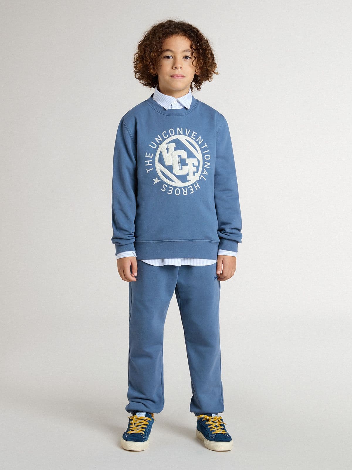 Kids’ blue sweatshirt with white embossed patches