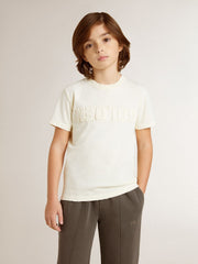 Boys' cream-colored T-shirt with raised logo