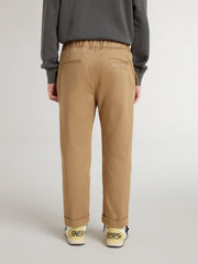 Kids’ chinos in tobacco-colored cotton