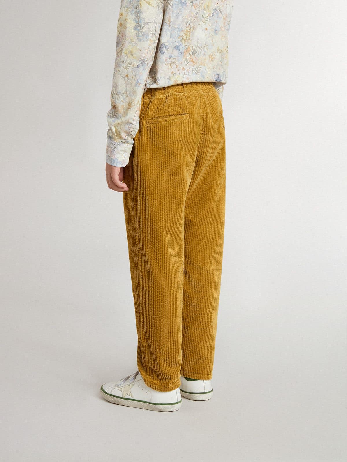 Boys' tobacco-colored chino pants with embroidery