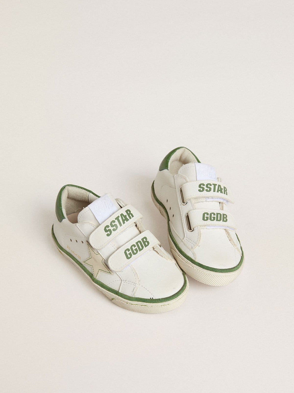 Junior Old School in white leather with green nappa heel tab and green insert